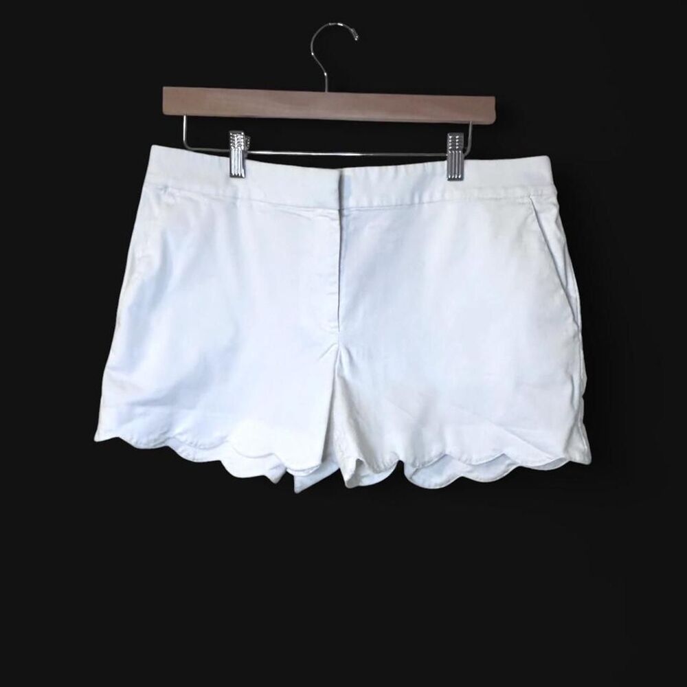 Loft Shorts - Picture 2 of 8
